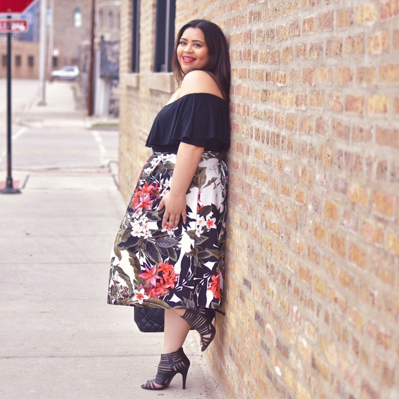 Meet your Posher, Angelica - Picture 3 of 3